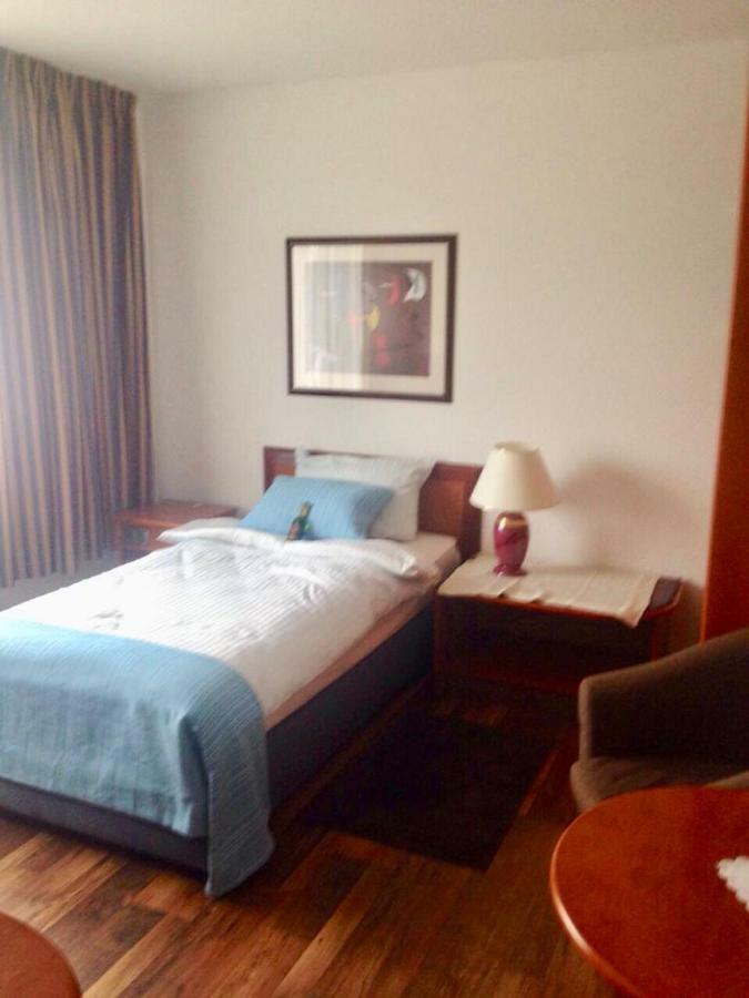 Ingrids Ferienwohnung Mit Balkon In Thiede Naehe See Salzgitter Buitenkant foto